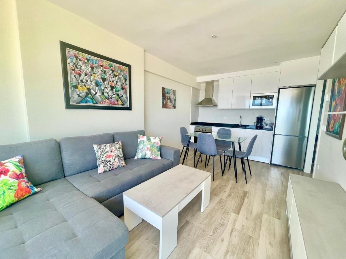 Gemelos 1 Modern Seaviews 베니돔 외부 사진