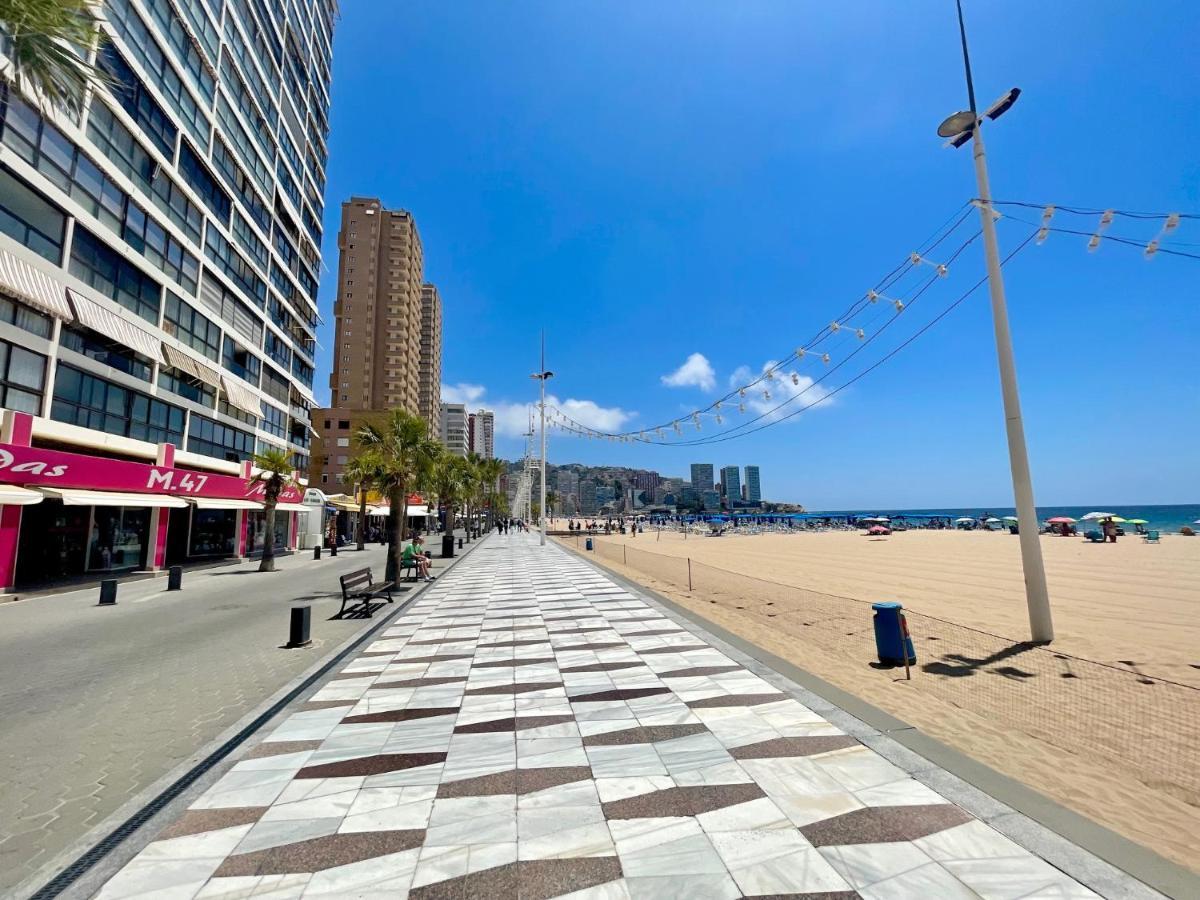 Gemelos 1 Modern Seaviews 베니돔 외부 사진